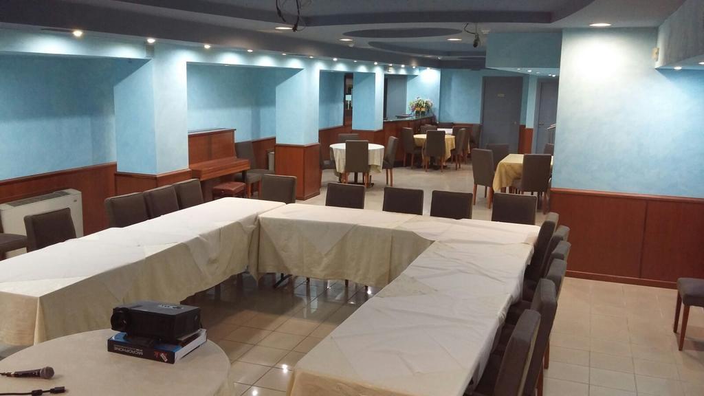 Hotel Malaga Авеллино Экстерьер фото