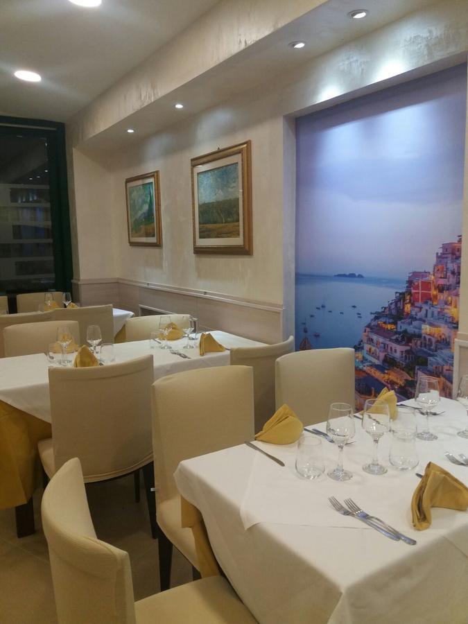 Hotel Malaga Авеллино Экстерьер фото